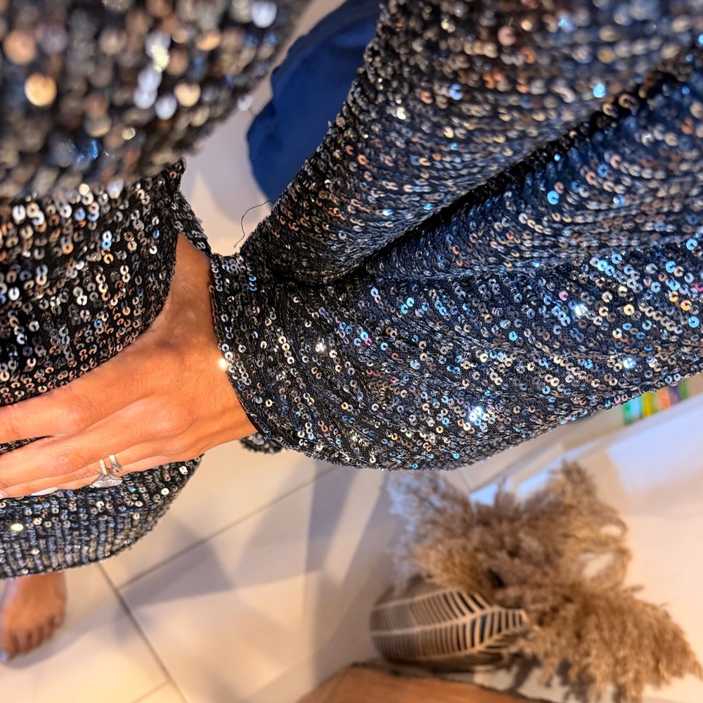 One-Shoulder Metallic Sequin Mini Dress - Picture 6 of 8